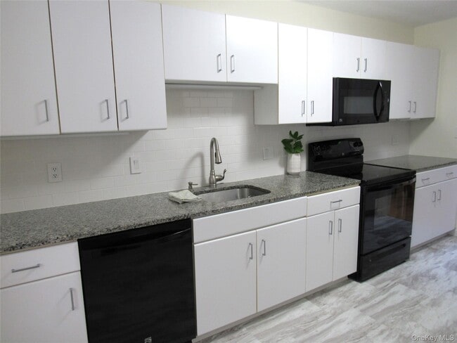 Building Photo - 604 Heritage Hills