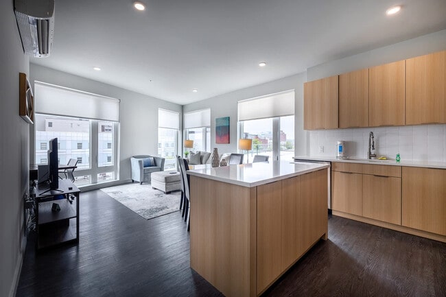 Building Photo - 51 S Broadway