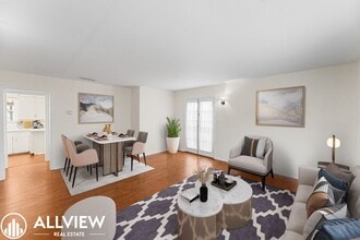 Building Photo - 1018 W 18th St