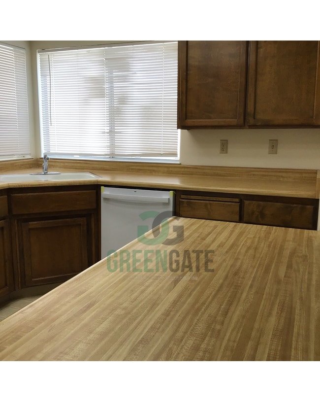 Building Photo - 941 Claremont Ct