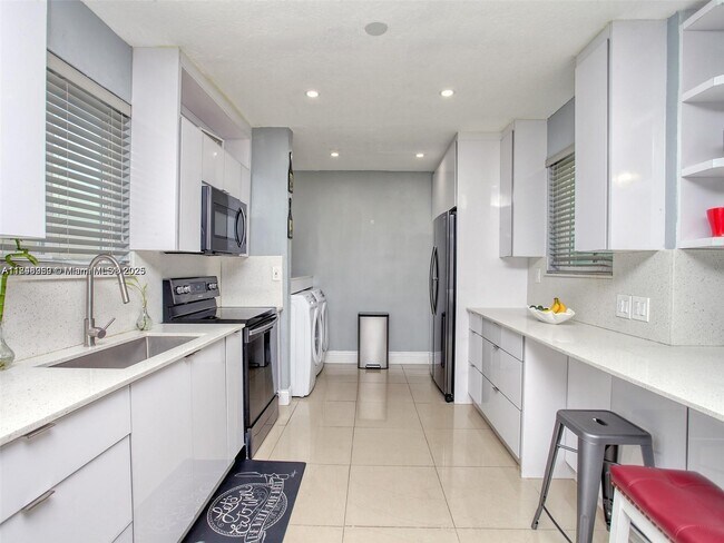 Foto del edificio - 7160 Liberty St