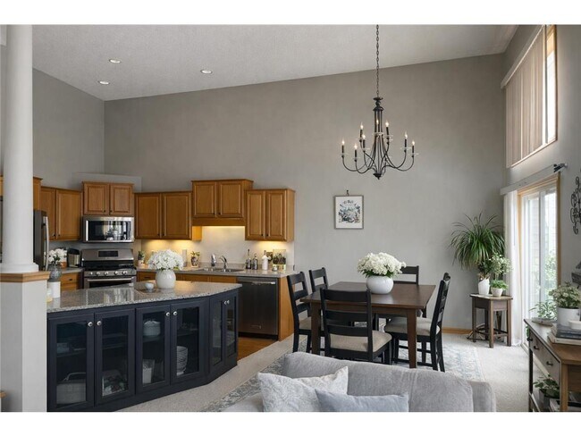 Foto del edificio - 7547 Arbor Ln