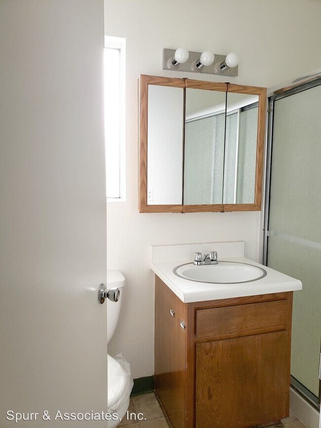 Foto del edificio - 3900 E 11th St