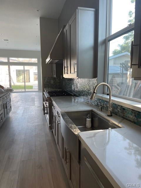 Foto principal - 22520 Clarendon St