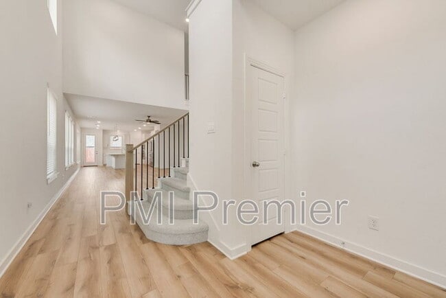 Building Photo - 3948 Mercedes Bend