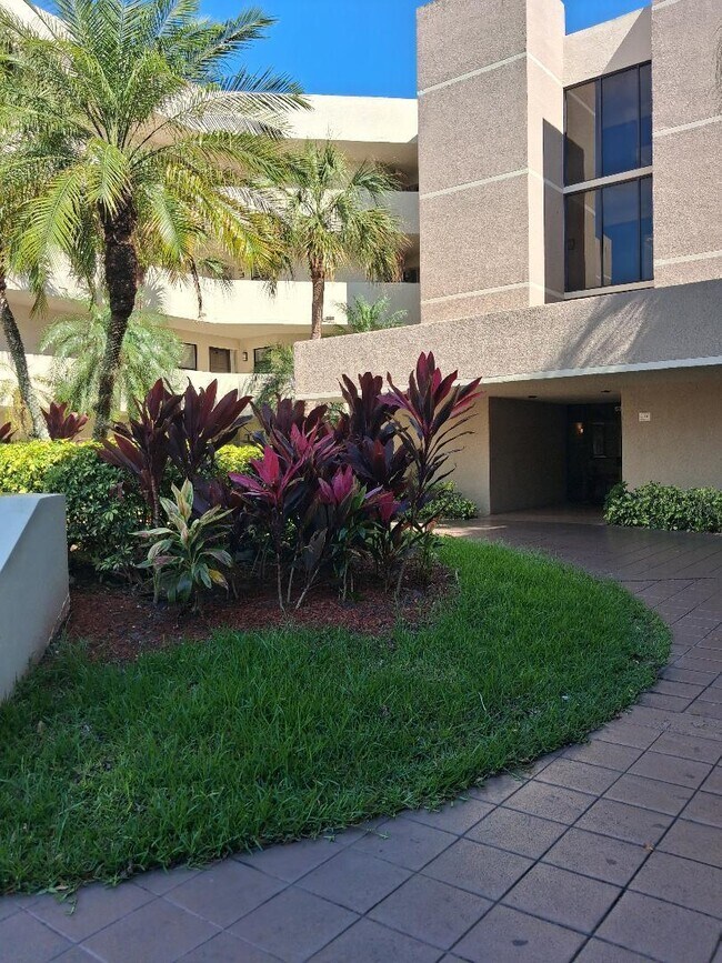 Foto del edificio - 5749 Camino Del Sol