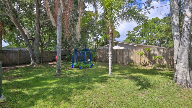 Building Photo - 2766 Date Palm Dr