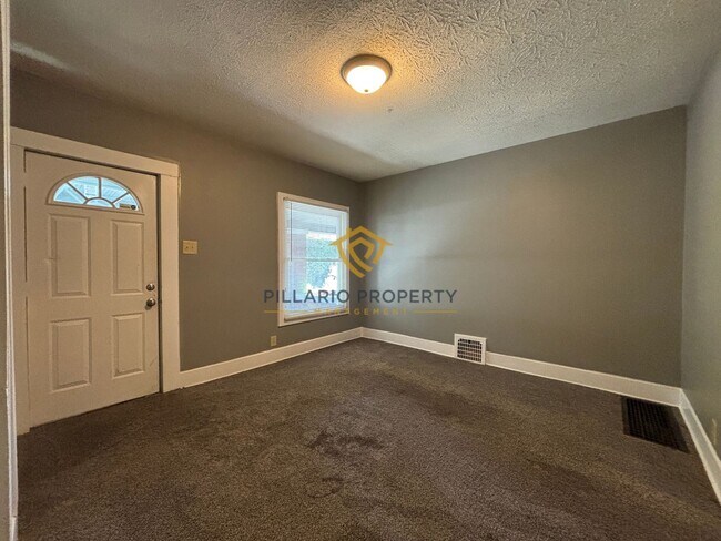 Photo - 706-708 North Bosart Avenue Apartment