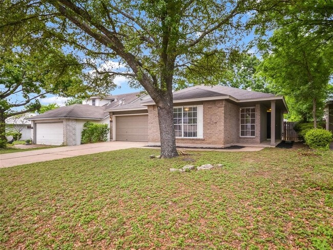 Building Photo - 1411 Hollow Tree Blvd