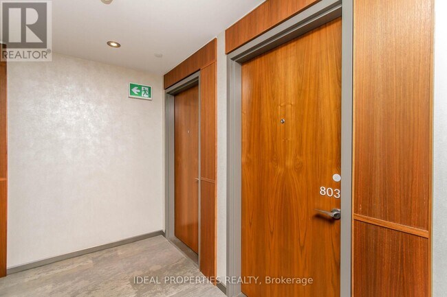 Photo du bâtiment - 101 Queen St