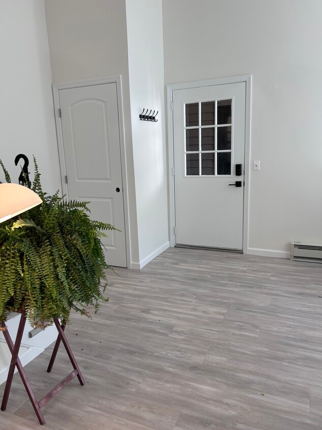 Completely Renovated - 10 The Crescent