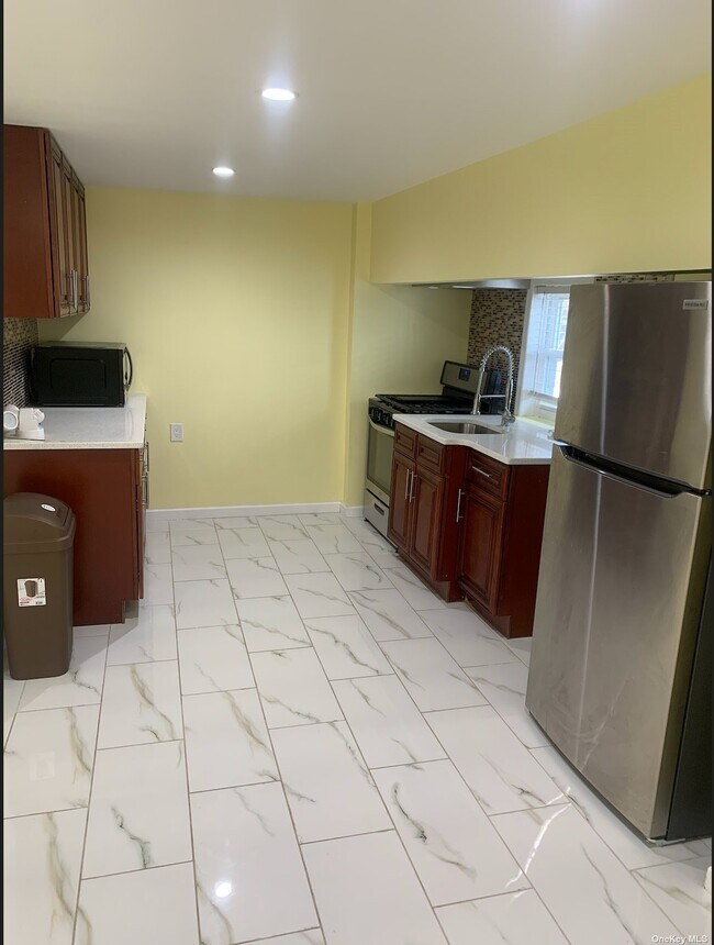 Foto del edificio - 543 Beach 68th St