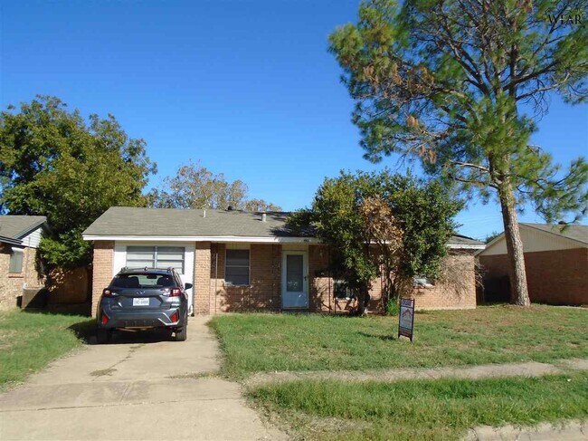 Building Photo - 5129 Parklane Dr