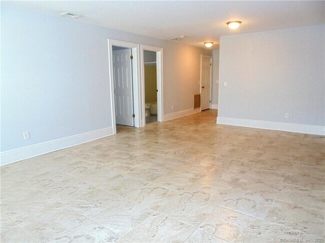 Foto del edificio - 494 Howe Ave