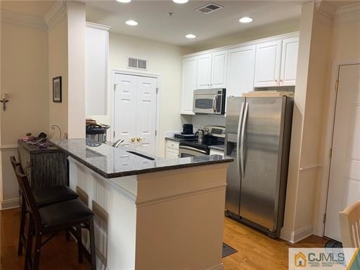 Foto del edificio - 100 Middlesex Blvd