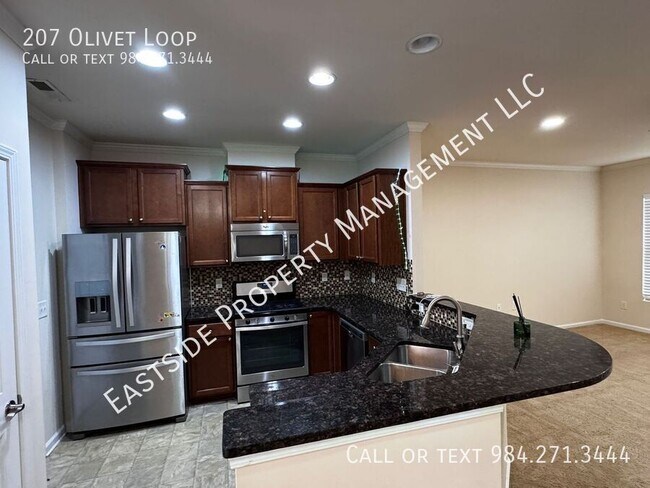 Building Photo - 207 Olivet Loop