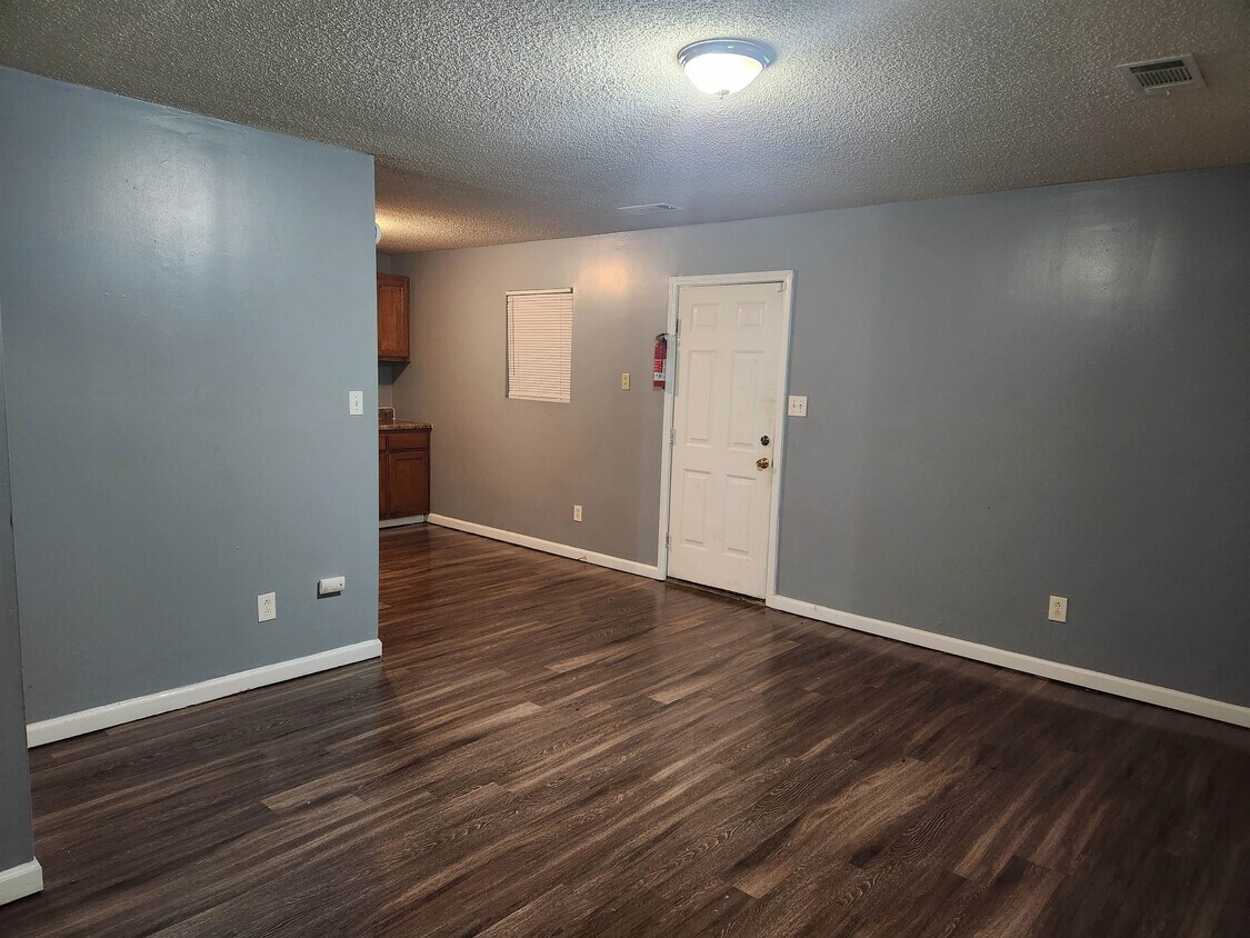 Foto principal - 268 N Manassas St