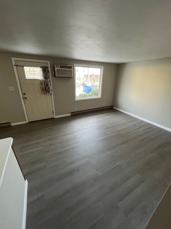 Foto del edificio - 118-124 Maple Lane