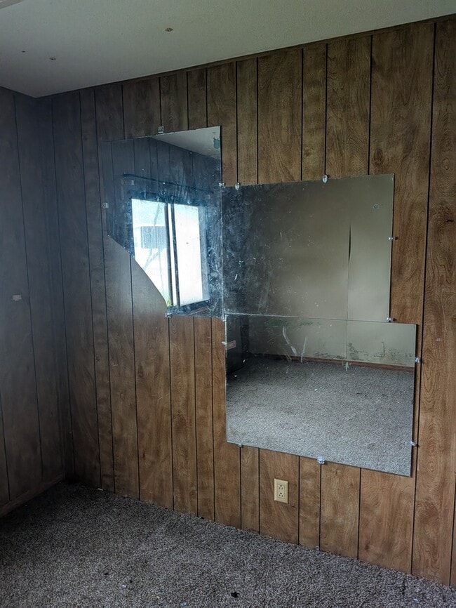 Building Photo - 173 E Wilson Dr