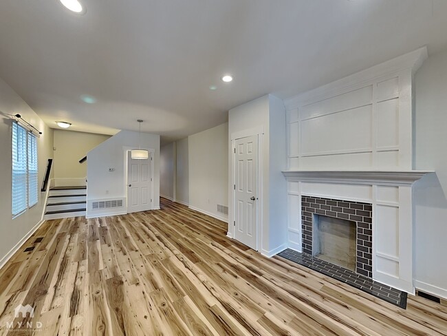 Foto del edificio - 329 Woodland Ave