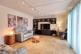 Building Photo - 1724 Park Meadows Dr