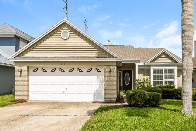Building Photo - 619 Queensbridge Dr