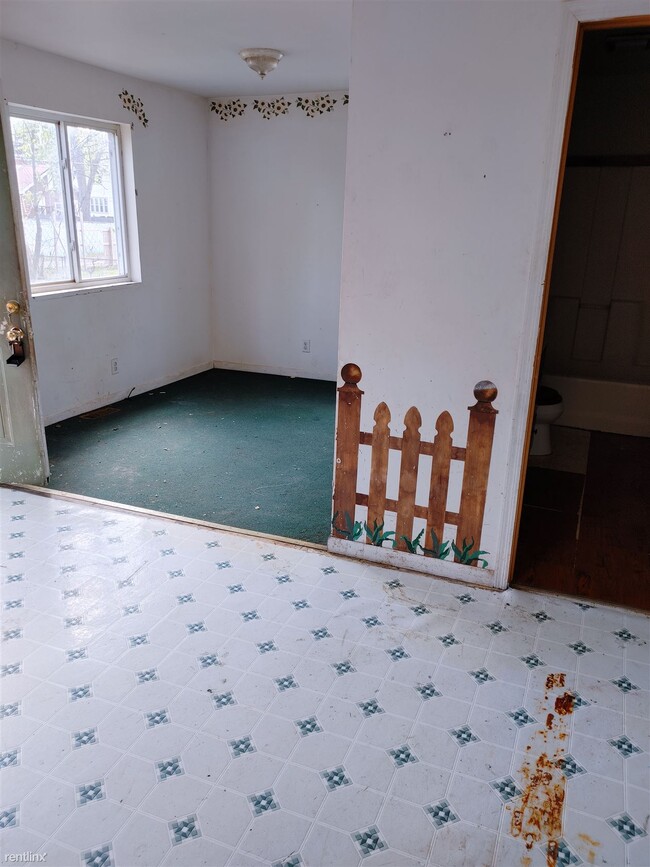 Building Photo - 3 br, 2 bath House - 1018 East Virginia Av...