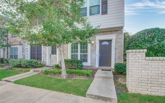 Foto del edificio - 2910 Grants Lake Blvd