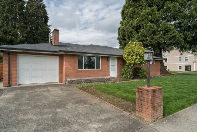 Building Photo - SE Walnut (Hillsboro)