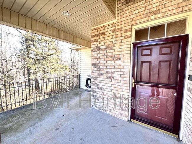 Foto del edificio - 28 Highland Pkwy