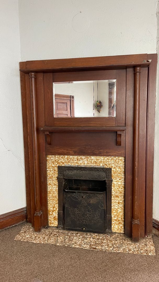 Building Photo - 913 N 10th St