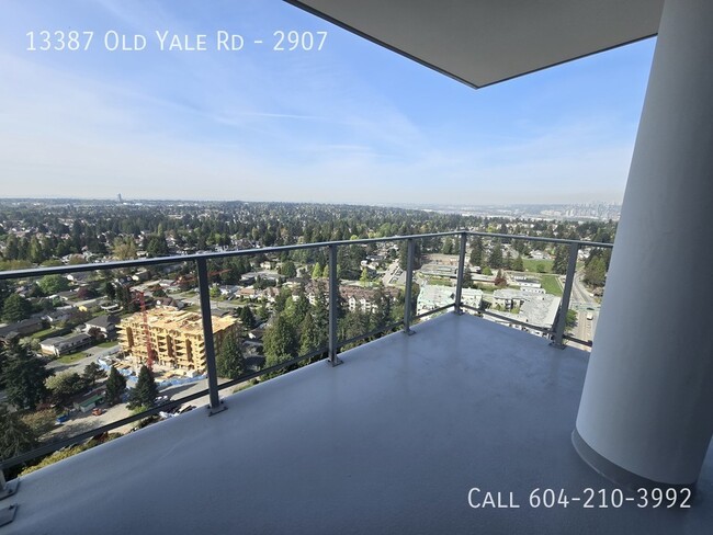 Building Photo - Brand New Condo!