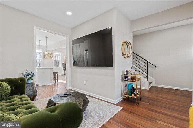 Foto del edificio - 444 Kenyon St NW