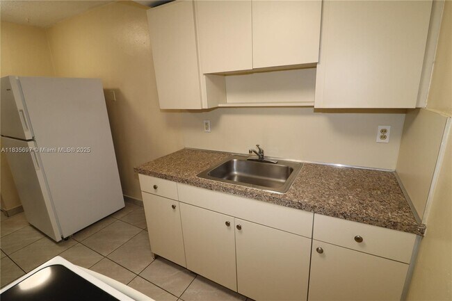 Foto del edificio - 1828 NW 19th St