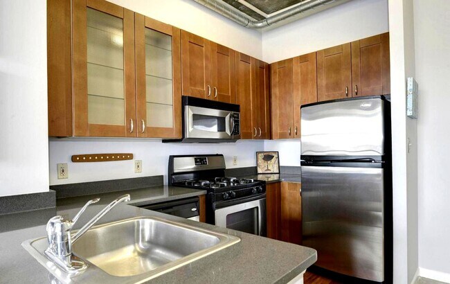 Foto del edificio - Newly Renovated Industrial Loft in Logan Circle!