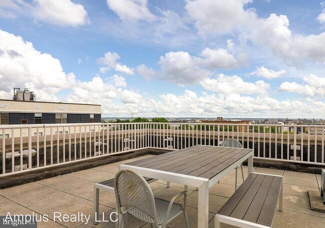 Building Photo - 3 br, 2 bath House - 2750 14th St NW Unit 403
