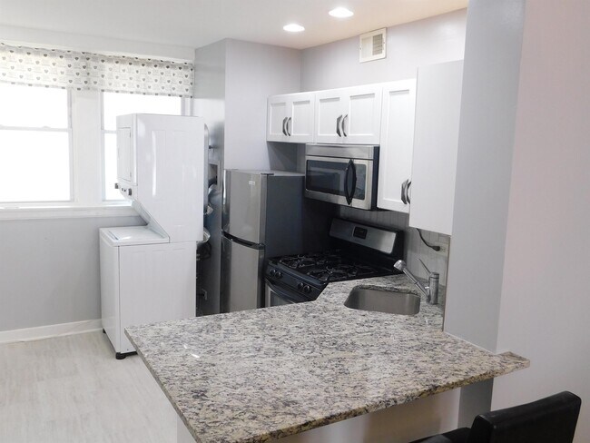 Foto del edificio - 3022 N Pulaski Rd