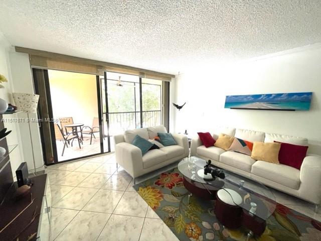 Building Photo - 16475 Golf Club Rd