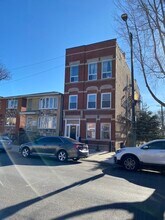 Building Photo - 321 W 24th St