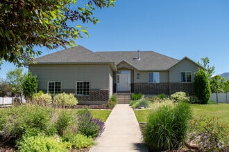 Building Photo - 845 845 W