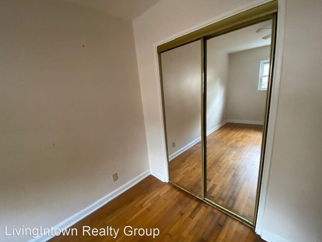 Building Photo - 401 Clifton Rd