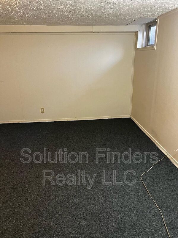 Building Photo - 408 Trappe Rd