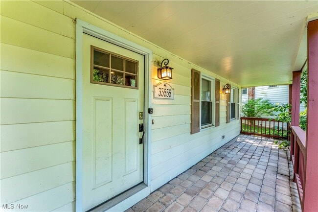 Building Photo - 33555 Wagon Wheel Dr