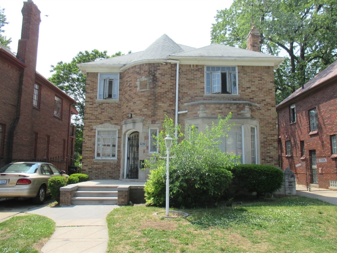 Primary Photo - 17523 Greenlawn St