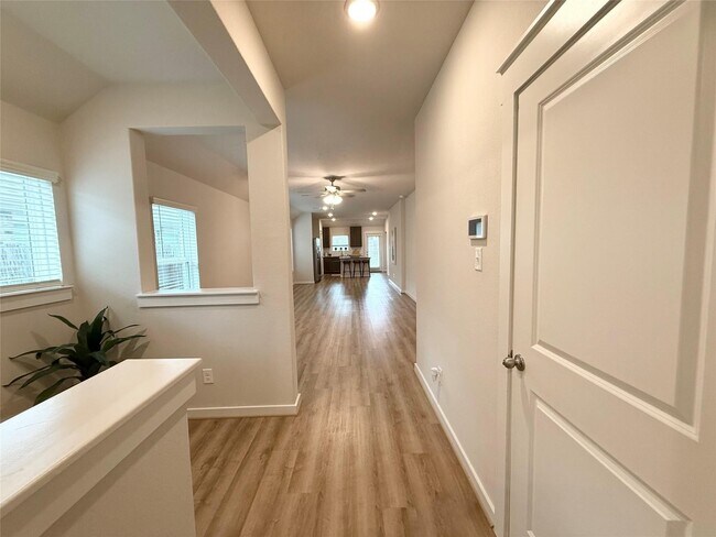 Building Photo - 7534 Coral Ter Dr