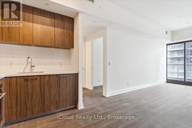 Building Photo - 33 Frederick Todd Wy