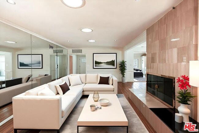 Building Photo - 12508 Sarah St