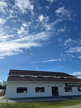 Building Photo - 14385 Woodstock Rd