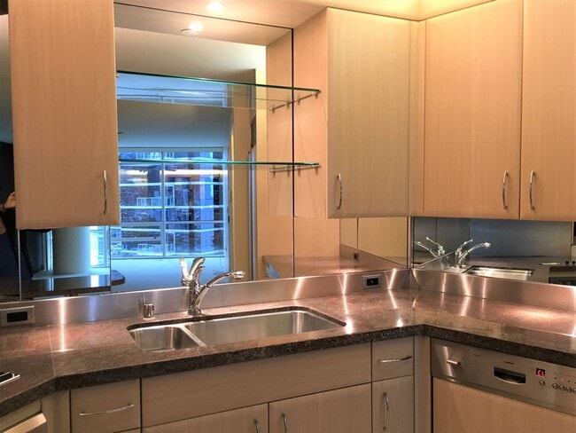 Building Photo - Hawaiki Tower - 1BR/1BA/1PK