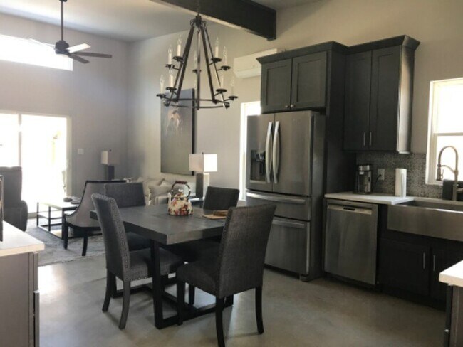 Foto del edificio - 1251 Canyon Shores